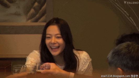 요시타카 네네 Nene Yoshitaka 吉高寧 기억을 잃어버릴 정도로 만취해버린 여자 FSDSS-054 Gif 1